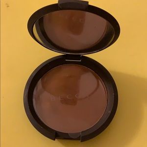 Becca Mineral Powder Foundation